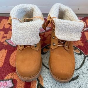 Timberland teddy fleece women’s boots size 6